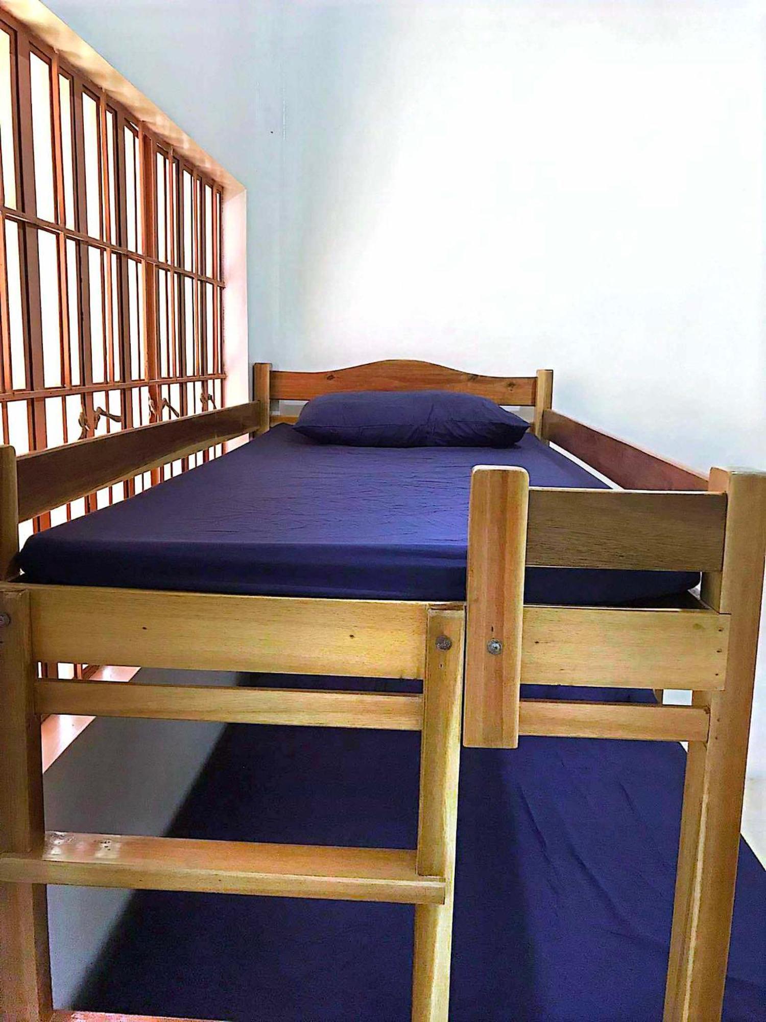 Estrelle Orange House - Backpackers Hub Apartment Puerto Princesa Exterior foto