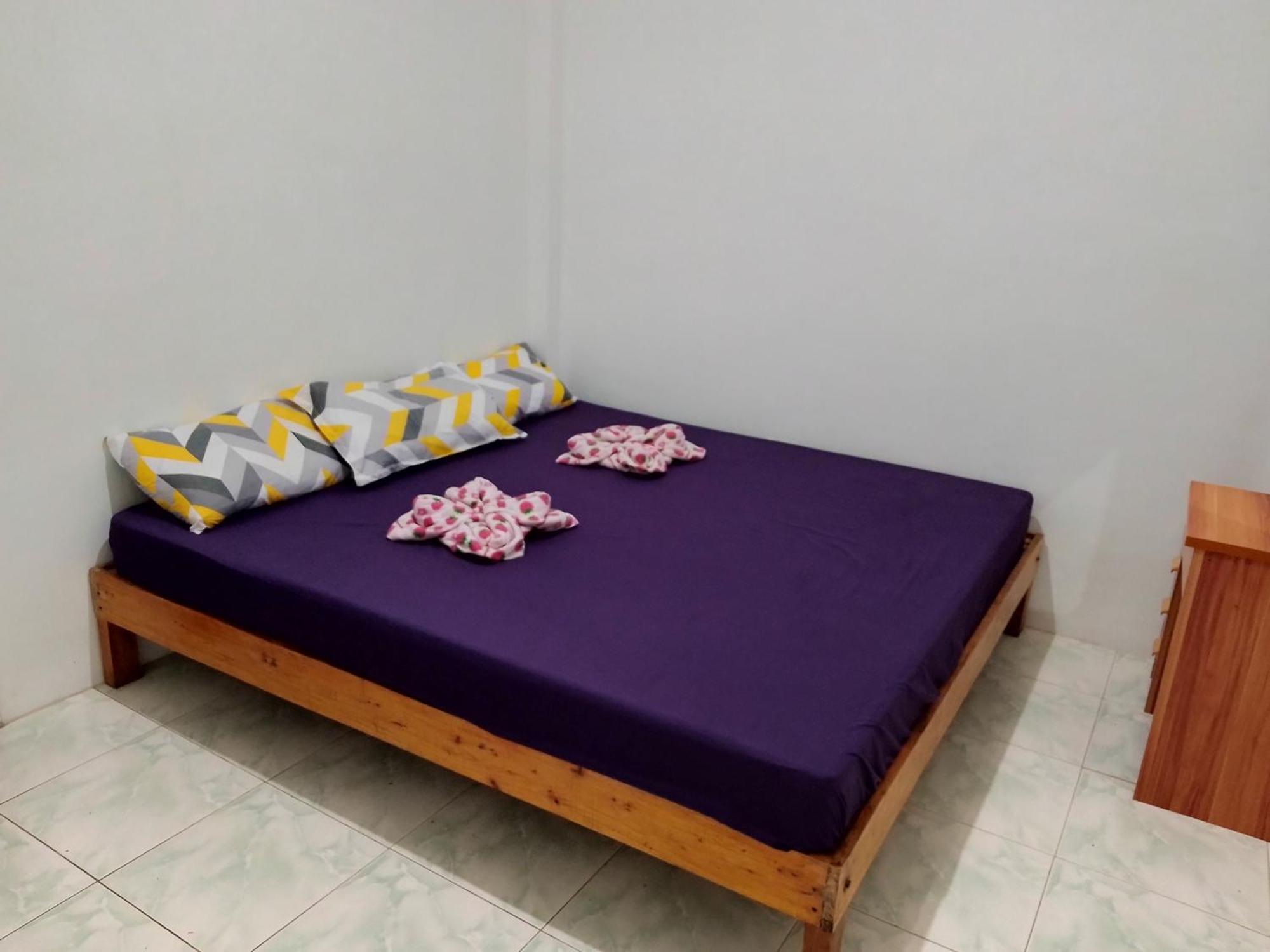 Estrelle Orange House - Backpackers Hub Apartment Puerto Princesa Exterior foto