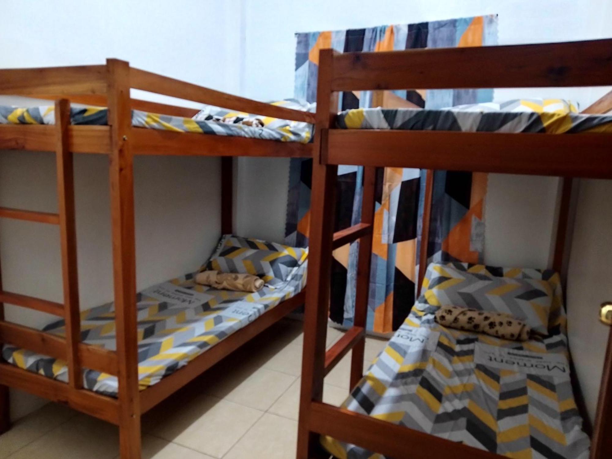 Estrelle Orange House - Backpackers Hub Apartment Puerto Princesa Exterior foto