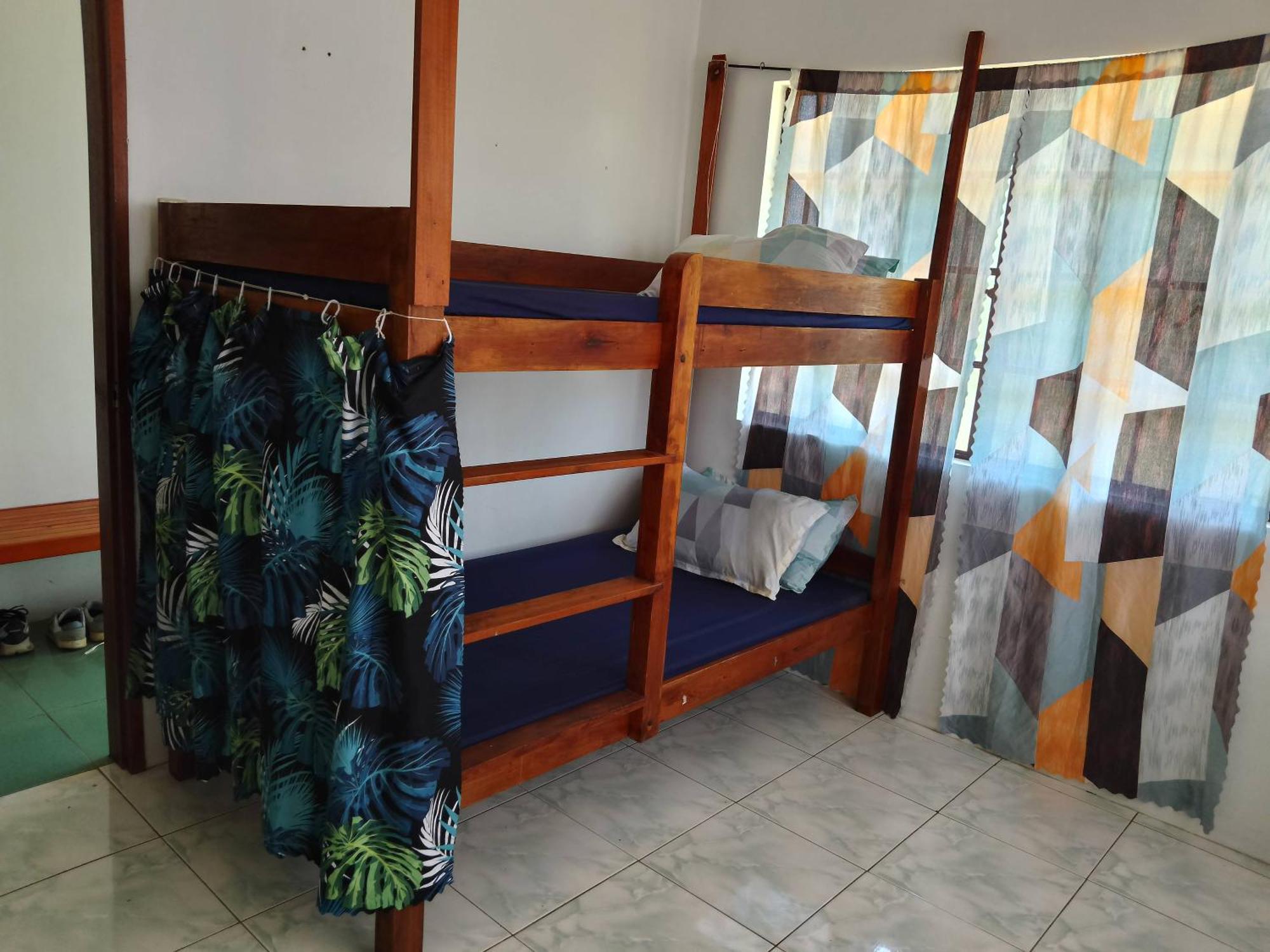 Estrelle Orange House - Backpackers Hub Apartment Puerto Princesa Exterior foto
