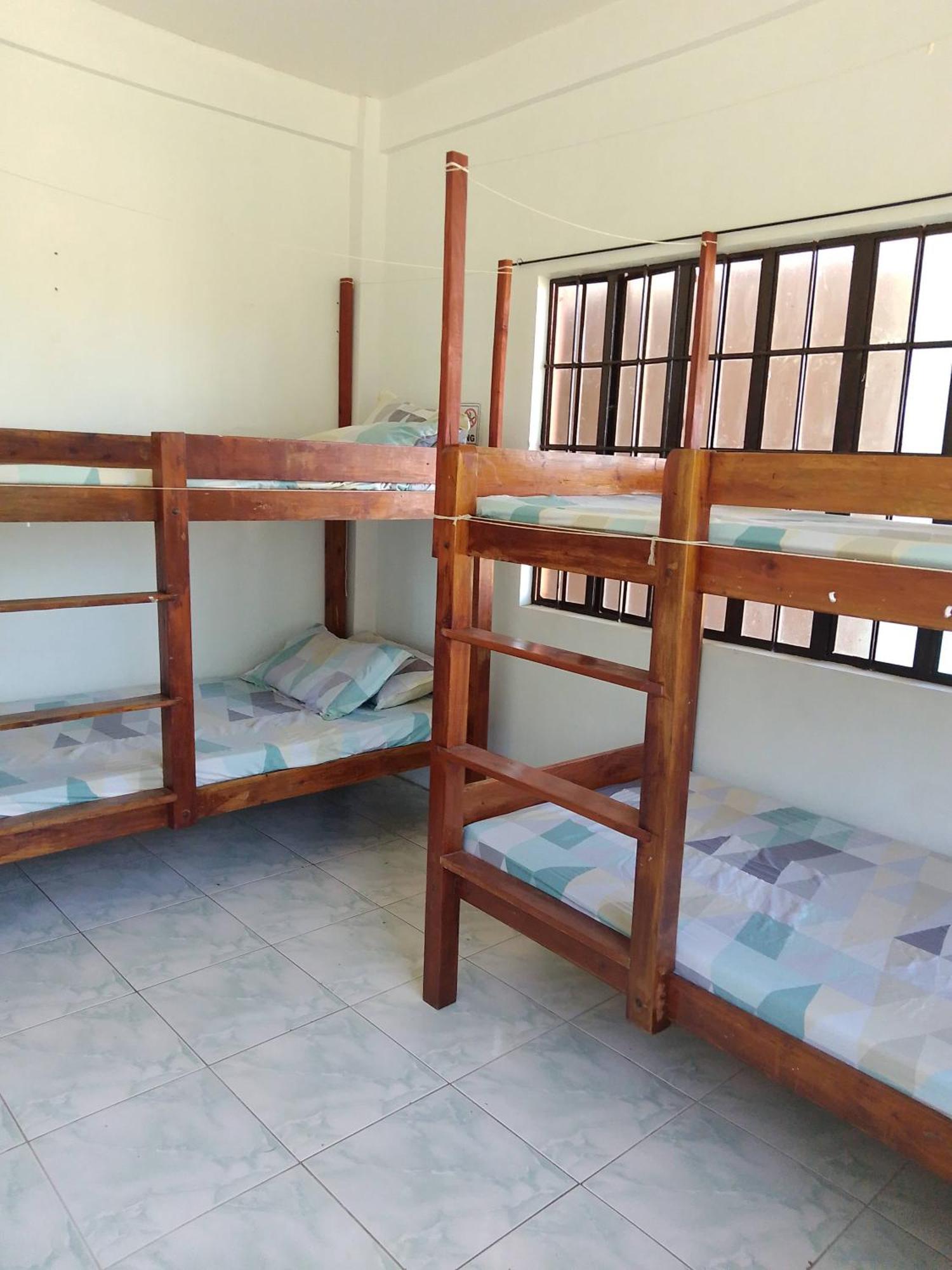Estrelle Orange House - Backpackers Hub Apartment Puerto Princesa Exterior foto